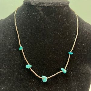 N30. Turquoise and silver necklace.
